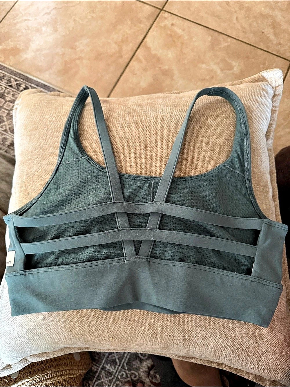 Vuori Yosemite Longline Bra Women'Small Sports Bra Blue Small